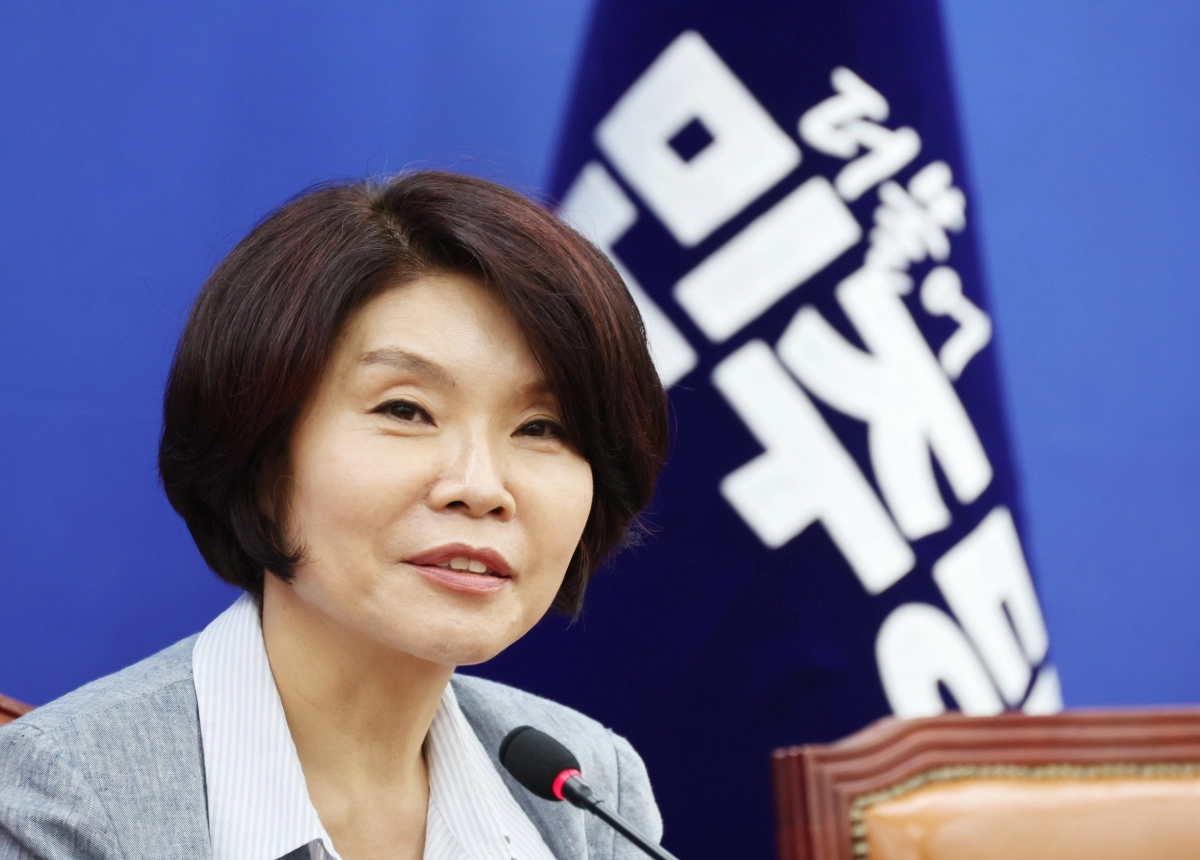 발언하는 한정애 민주당 정책위의장