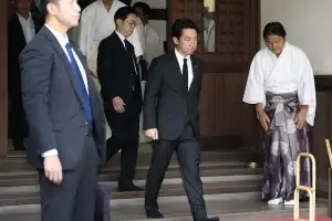 “안보 명목의 군국주의 안 돼”… 한·중, 日 각료 야스쿠니 참배에 동시 강력 반발