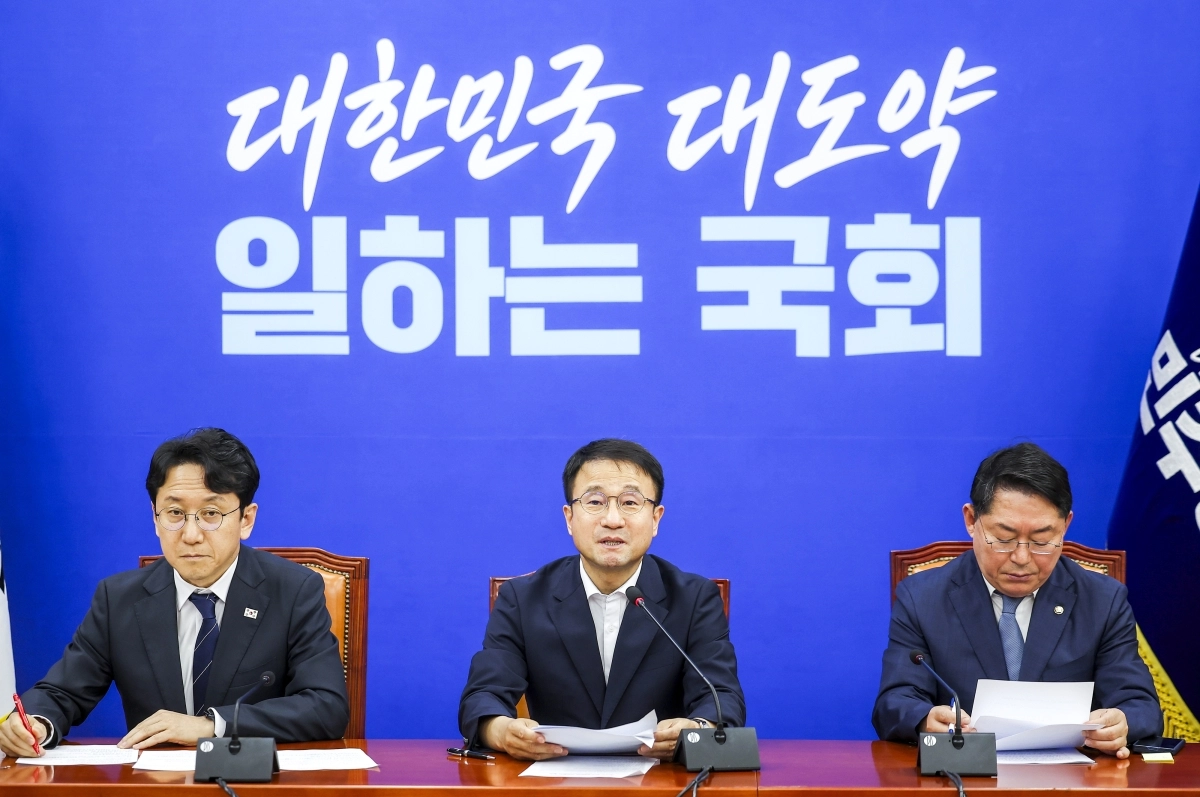 한병도 더불어민주당 원내대표가 18일 국회에서 열린 원내대책회의에서 발언하고 있다. 2026.08.18. 뉴시스