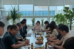 박옥분.조명자 경기도의원, 수원농수산도매시장 찾아 현장 애로사항 점검