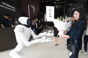엔비디아, 오픈AI 데이터센터에 149조원 보증… AI 금융까지 움켜쥐나