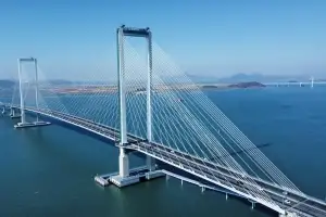 승강기 멈춘 청라하늘대교 전망대, 안전점검 마치고 운영 재개