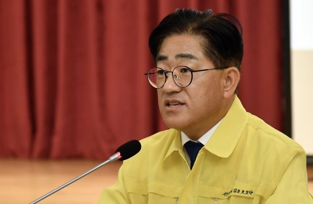 이기형 김포시장 지난달 14일 김포FC 횡령 의혹에 대해 설명하고 있다. 김포시 제공