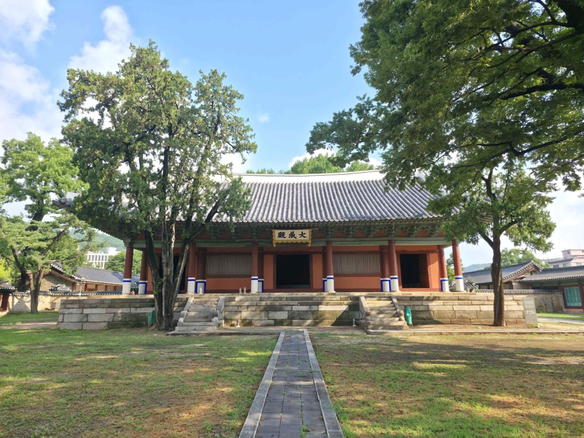 서울 종로구에 위치한 ‘서울 문묘 및 성균관 대성전’의 보수 후 모습. 국가유산청 제공