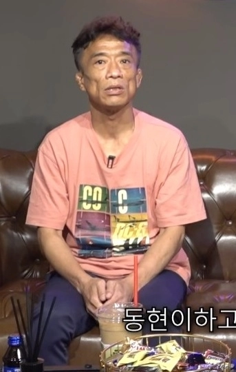 전 레슬링 국가대표 심권호가 김동현의 유튜브 채널에 출연해 근황을 전했다.