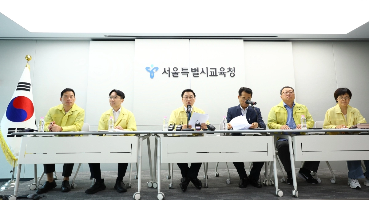 정근식 서울시교육감이 19일 오전 서울 용산구 서울시교육청 브리핑룸에서 열린 교부금 개편 대응 관련 시·도교육감 긴급 간담회에서 발언하고 있다. 2026.8.19 연합뉴스