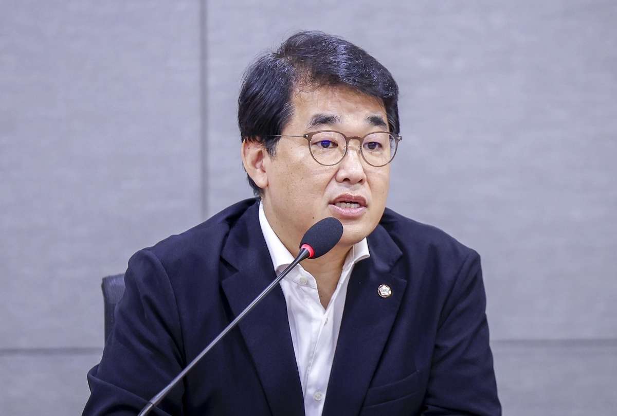 발언하는 배준영 의원