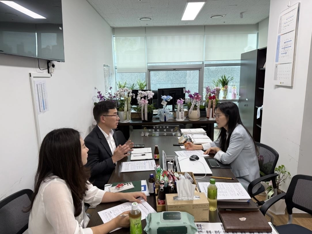 ▲ 지난 14일 경기도일자리재단과 함께 느린학습자의 특성을 고려한 적합 직무 발굴, 일 경험 제공, 취업 연계 및 고용 유지 등 사업 추진 방안을 논의한 최혜경 의원(사진=경기도의회)