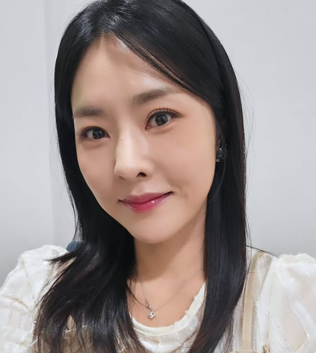 ‘노처녀의 대명사’ 유명 개그우먼 깜짝 결혼 발표…예비신랑은 누구?