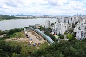 염창공원 훼손지 임대주택 우려에…진교훈 “일반 분양과 혼합 공급할 것”