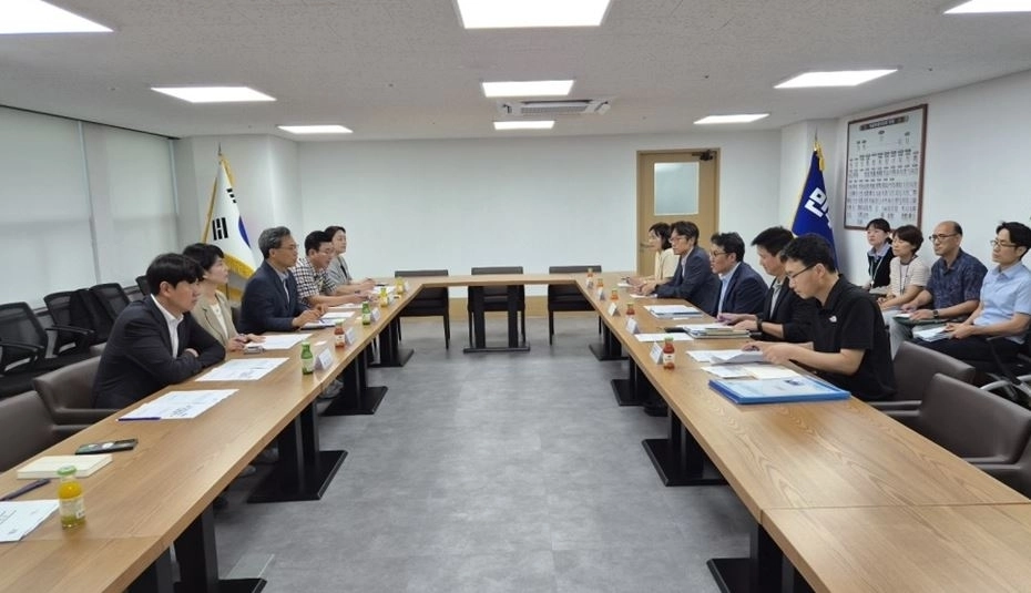 지난 20일 의원회관 대표의원실에서 ‘창동·상계 신경제 거점의 신속 추진을 위한 TF 1차 회의’를 개최한 서울시의회 더불어민주당(대표의원 이상훈). 서울시의회 제공