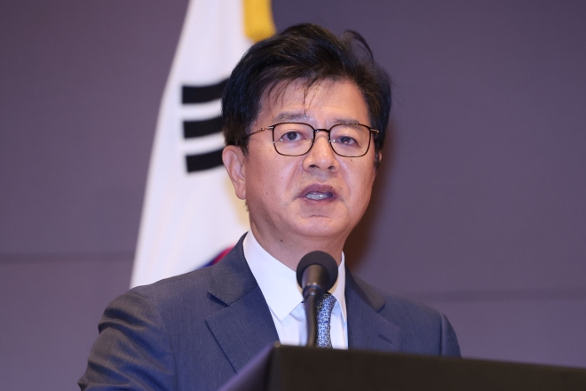 靑 “조희대, 헌정사 초유 일방통보…대통령 임명권 존중 없어”