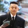 유아인, 빌리언스와 전속계약...“비판 겸허히 경청할 것”