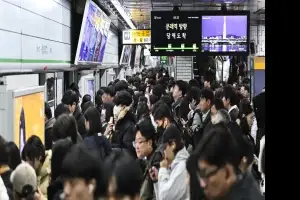 여름방학, 어린이·청소년 홍대·잠실 몰렸다…국중박 이촌역 증가율 ‘최고’