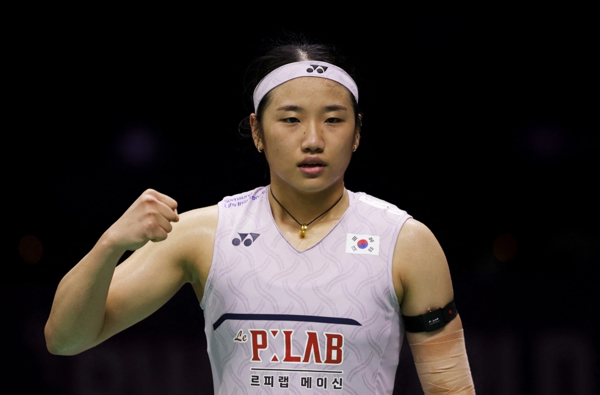 안세영이 21일(한국시간) 인도 뉴델리에서 열린 2026 세계배드민턴연맹(BWF) 세계선수권대회 여자 단식 8강전에서 중국의 한웨를 꺾은 뒤 주먹을 불끈 쥐고 기뻐하고 있다. 2026.8.21 뉴델리 로이터 연합뉴스