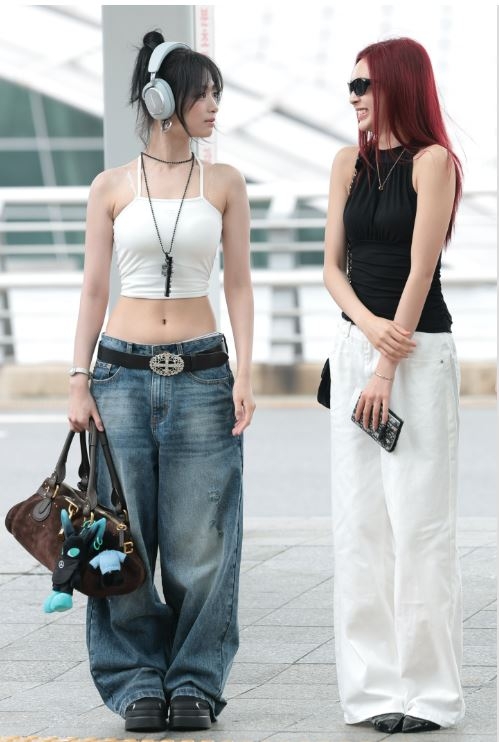 ‘눈빛 대화’ 베이비몬스터 아현·치키타