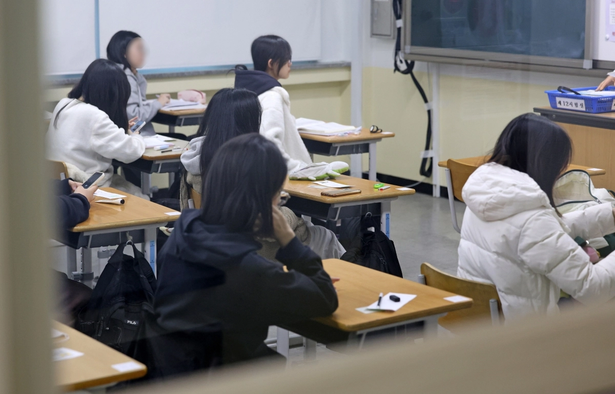 2026학년도 대학수학능력 시험이 치러진 지난해 11월 13일 동대전고등학교에서 수험생들이 시험을 준비하고 있다. 대전 뉴스1