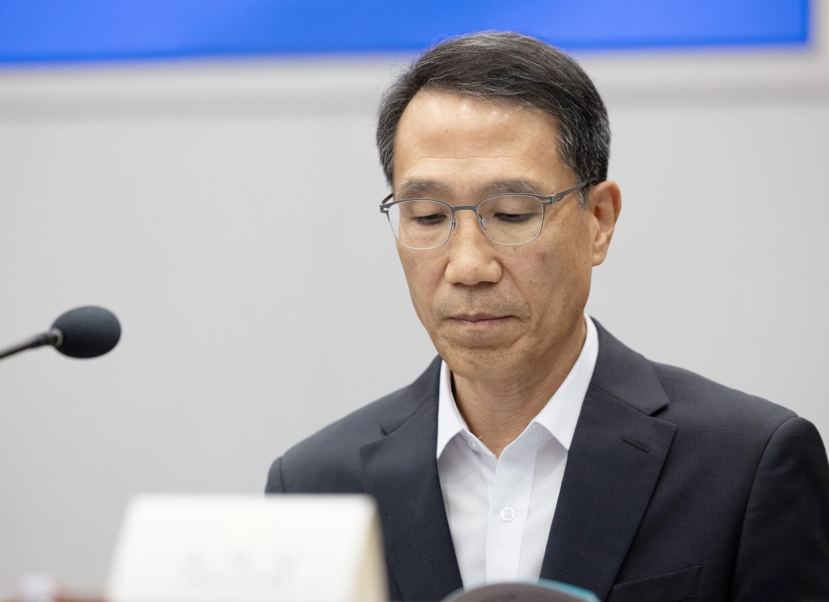 유재성 경찰청장 직무대행이 21일 청와대에서 이재명 대통령 주재로 열린 국민주권정부 제1차 반부패정책협의회에 참석해 있다. 2026.8.21. 연합뉴스