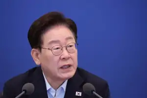 李대통령 “개혁 목소리 선명하면 저항 강도 높여…실용적 접근해야”