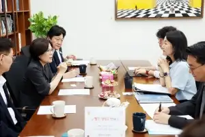 지속가능관광지방정부협의회 김보라 회장, 국회 찾아 관련법 개정 건의