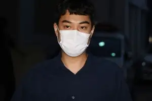 ‘미성년자 성매매’ 최영중 구속기소…상습 성착취물 제작·배포 혐의도
