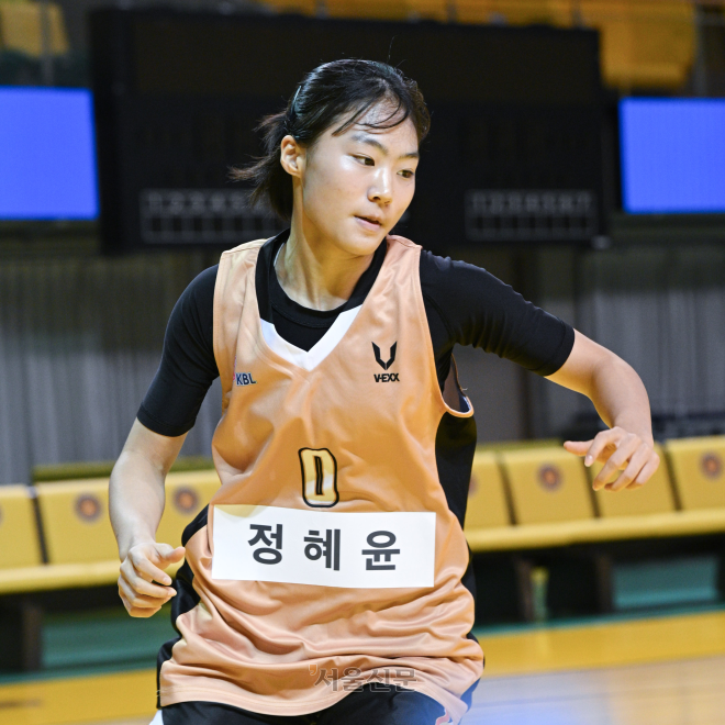 교포 선수에 막힌 소녀의 꿈…“여자농구 살려야 한다” 우리은행 정혜윤 추가 선발