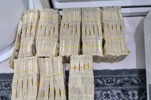 매크로로 아이돌 티켓 싹쓸이하고 13배 폭리…4억 2000만원 챙긴 암표상 구속