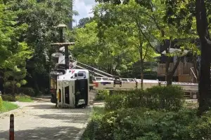 천안서 이삿짐 사다리차 전도…등교하던 초등학생 중태