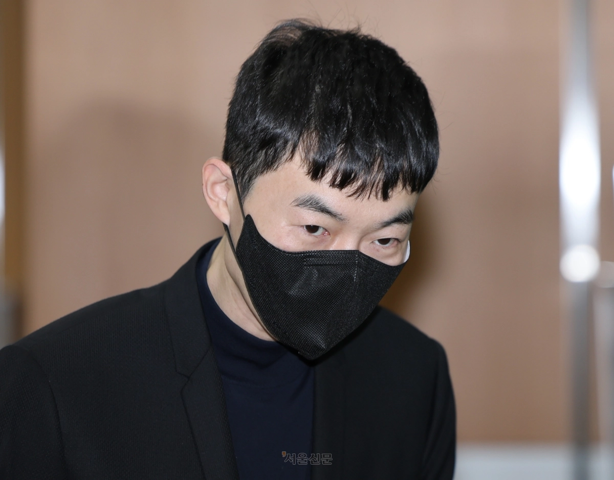 강사 현우진 법원 출석