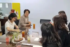신미숙 경기도의원, 이솔초·호연고 방문…“학교 규모와 여건에 맞는 도의회 차원의 지원 필요”
