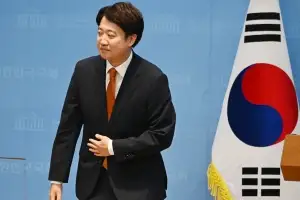물러난 이준석… “자강·쇄신 고민과 제안, 당내 호응 못 얻어”