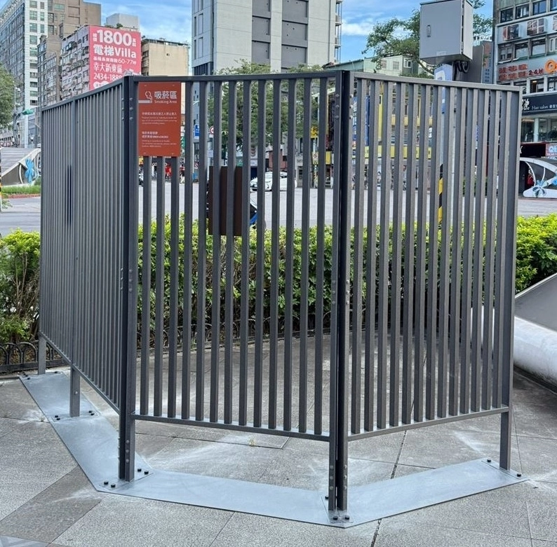대만 타이베이시 공관 상권에 설치됐던 흡연부스. 자료 : 스레드