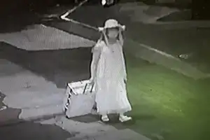 베트남 20대 女유학생, 부산 20대男 자택서 숨진 채…경산 살해범은 여장 CCTV 확인