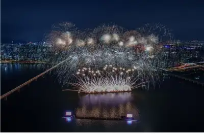 밤하늘 수놓는 한화… 새달 5일 여의도 불꽃축제