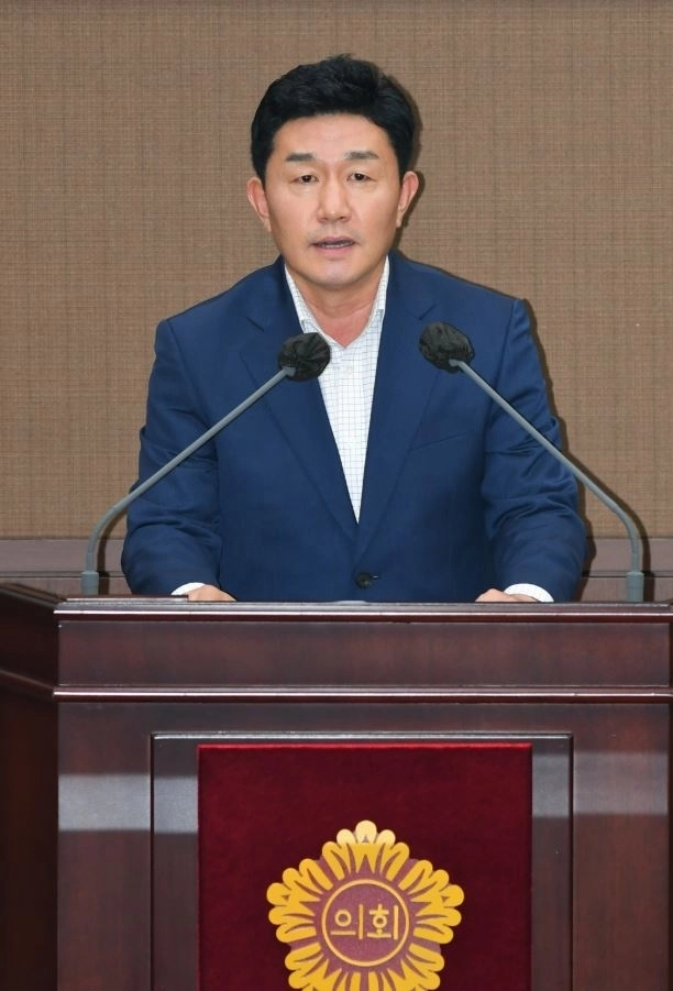 지난 27일 열린 제339회 임시회 본회의 5분 자유발언을 하는 황철규 의원. 서울시의회 제공