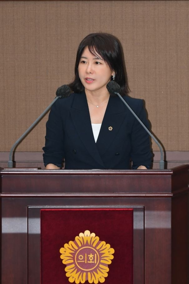 윤유진 서울시의원, 5분 자유발언서 잠실중·고 학급 문제 해결 촉구