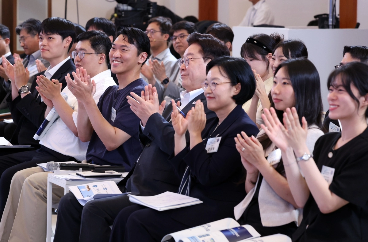 이재명 대통령, 청년예산 언박싱 참석