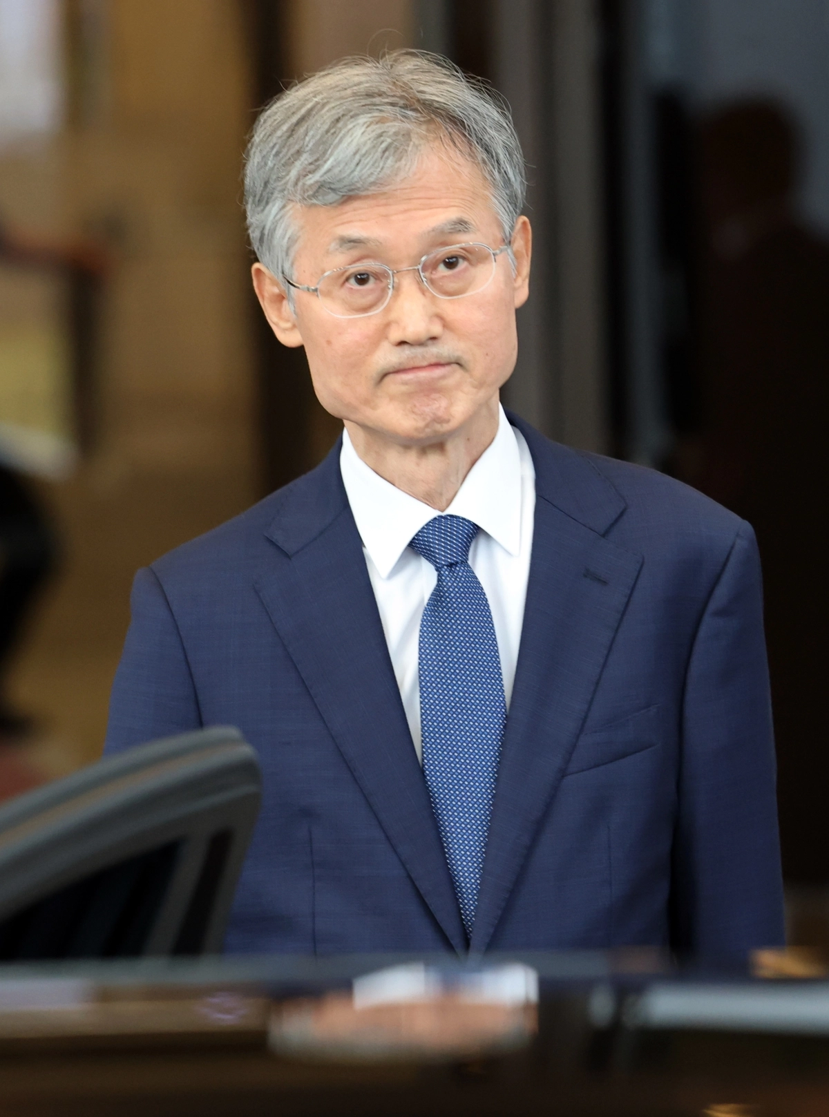 대법원 나서는 조희대 대법원장