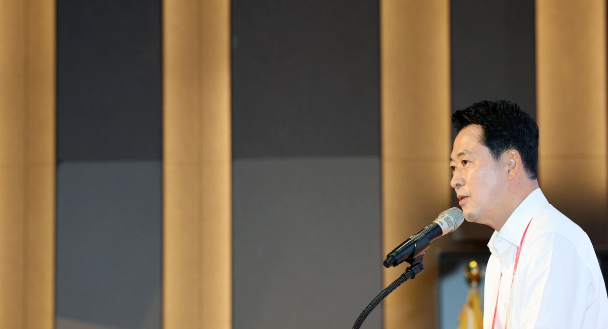 국민의힘 장동혁 대표가 28일 경기도 고양시 장항동 소노캄 고양에서 열린 2026 국민의힘 국회의원 연찬회 폐회식에서 마무리 발언하고 있다. 연합뉴스