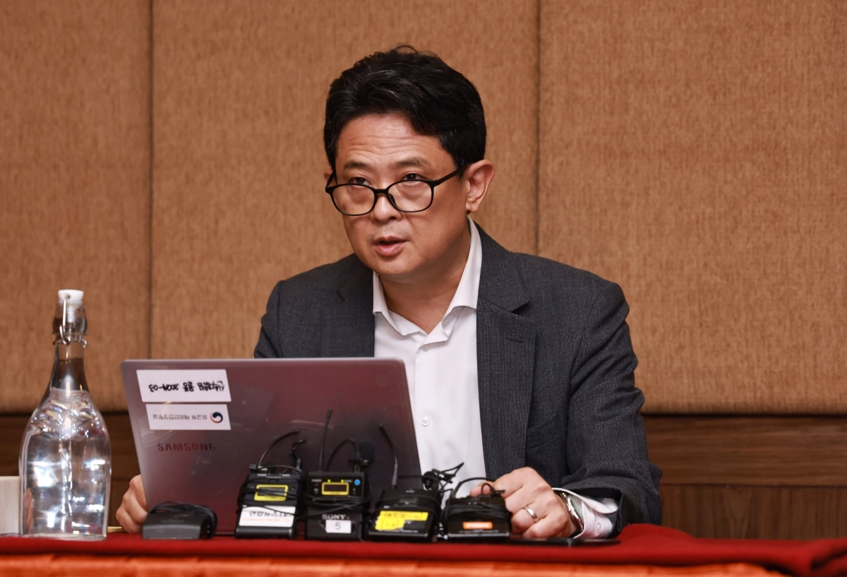 임상우 네팔 대홍수 정부합동 신속대응팀 단장이 28일 네팔 카트만두 주네팔 대사관 인근의 한 호텔에서 언론 브리핑을 하고 있다.  2026.8.29 뉴스1