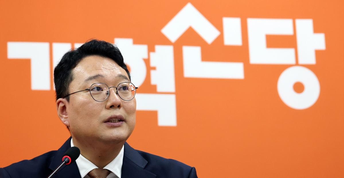 개혁신당 천하람 당 대표 권한대행 겸 원내대표가 31일 국회에서 열린 기자간담회에서 발언하고 있다.  연합뉴스