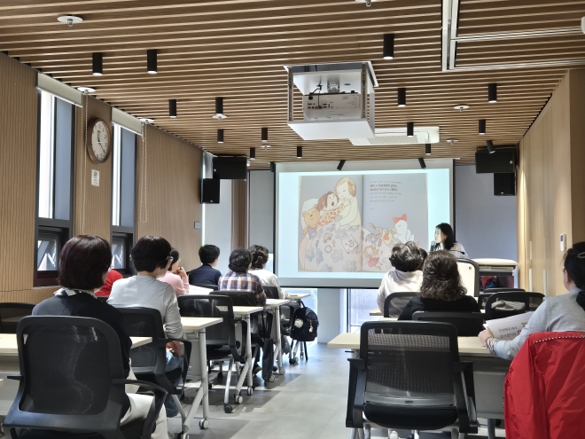 ‘그레잇! 그랜육아’ 건강한 황혼육아 돕는 동작