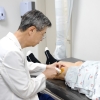 “인공관절 수술 늦춘다”… 연세사랑병원, 65세 이상 중기 관절염 ‘SVF 치료’ 주목