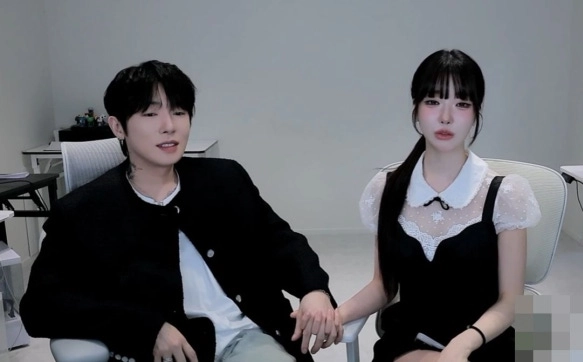 BJ 케이와 과즙세연. BJ 케이 방송 캡처