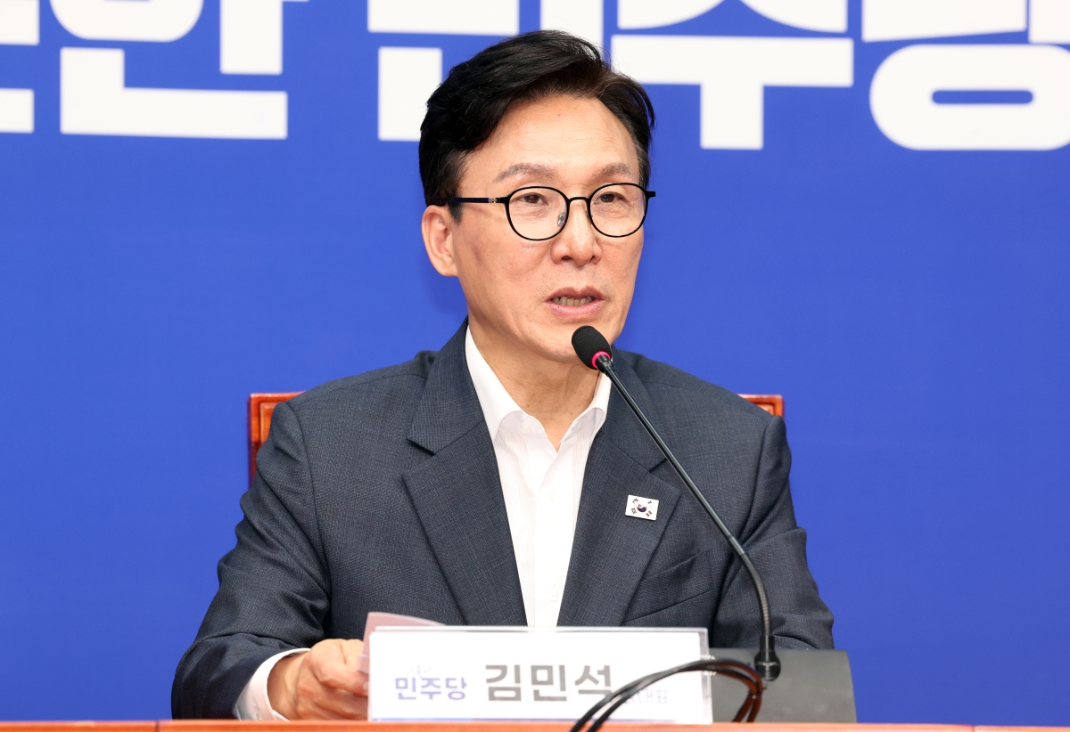 김민석 더불어민주당 대표가 1일 여의도 국회에서 열린 민주당 경찰개혁추진단 1차 회의에 참석해 발언하고 있다. 2026.09.01. 뉴시스