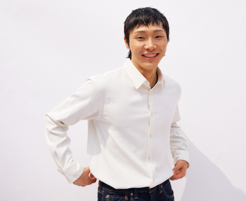 무용수 기무간은 ‘무감서기’에 객원으로 참여해 ‘흑의 눈물’과 ‘청의 눈물’에서 조안무를 맡고 ‘백의 눈물’에선 직접 춤을 춘다. 꼬레오 제공