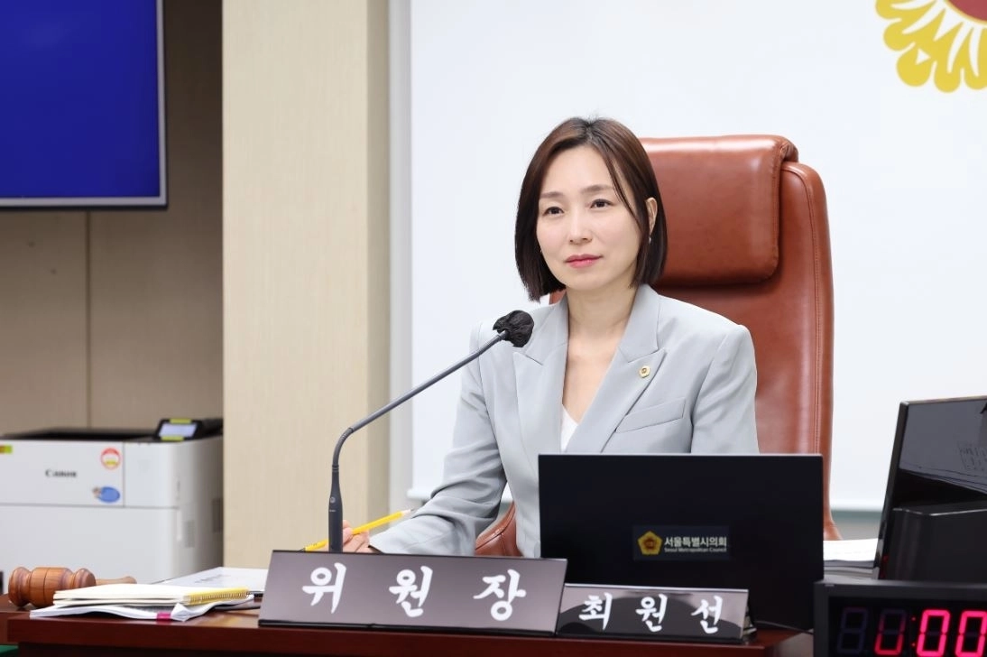 지난 1일 열린 제339회 임시회 문화본부 업무보고에서 질의하는 최원선 의원. 서울시의회 제공