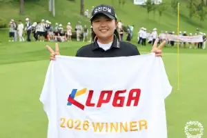 thumbnail - KLPGA 시즌 20개 대회 만에 첫 타이틀 방어 성공…2연패는 왜 어려울까