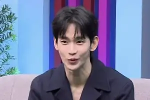 얼굴 반쪽 된 김수현…“배우 하길 잘했단 생각” 밝은 미소로 전한 근황