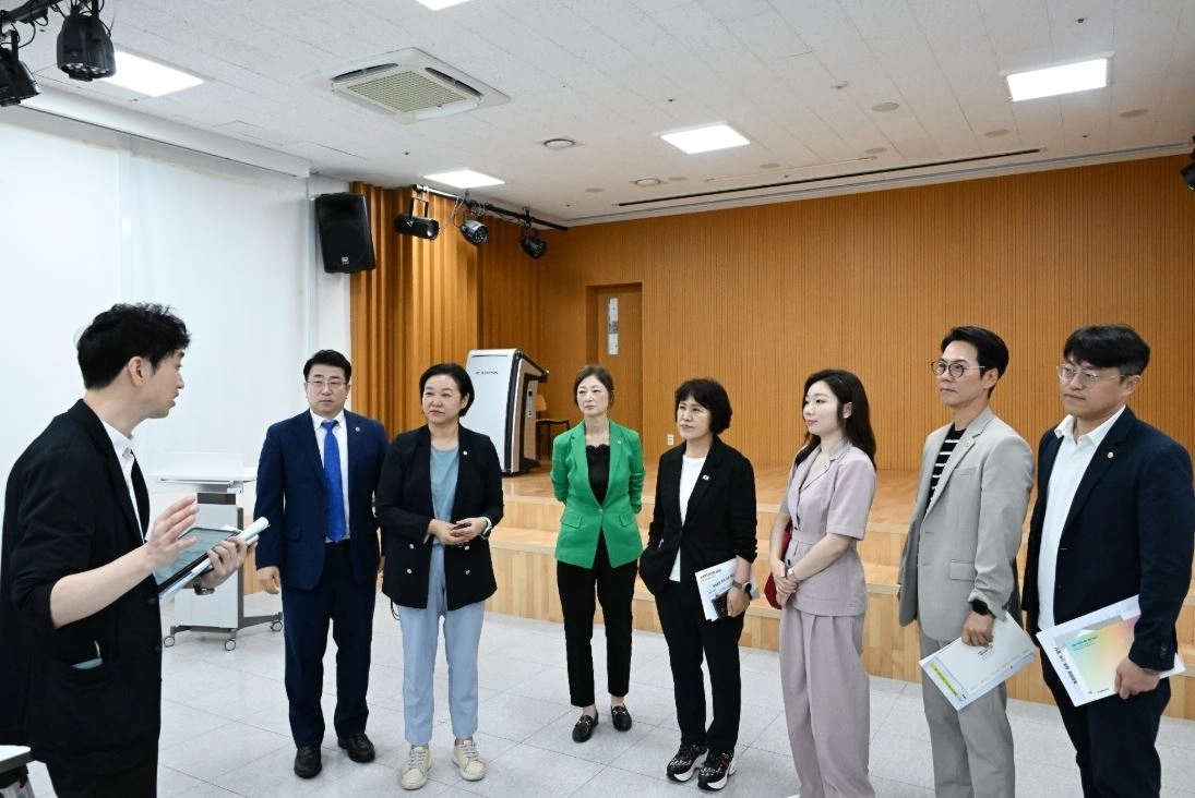 평생교육진흥원 서울시민대학 모두의학교 캠퍼스 현장 방문. 서울시의회 제공